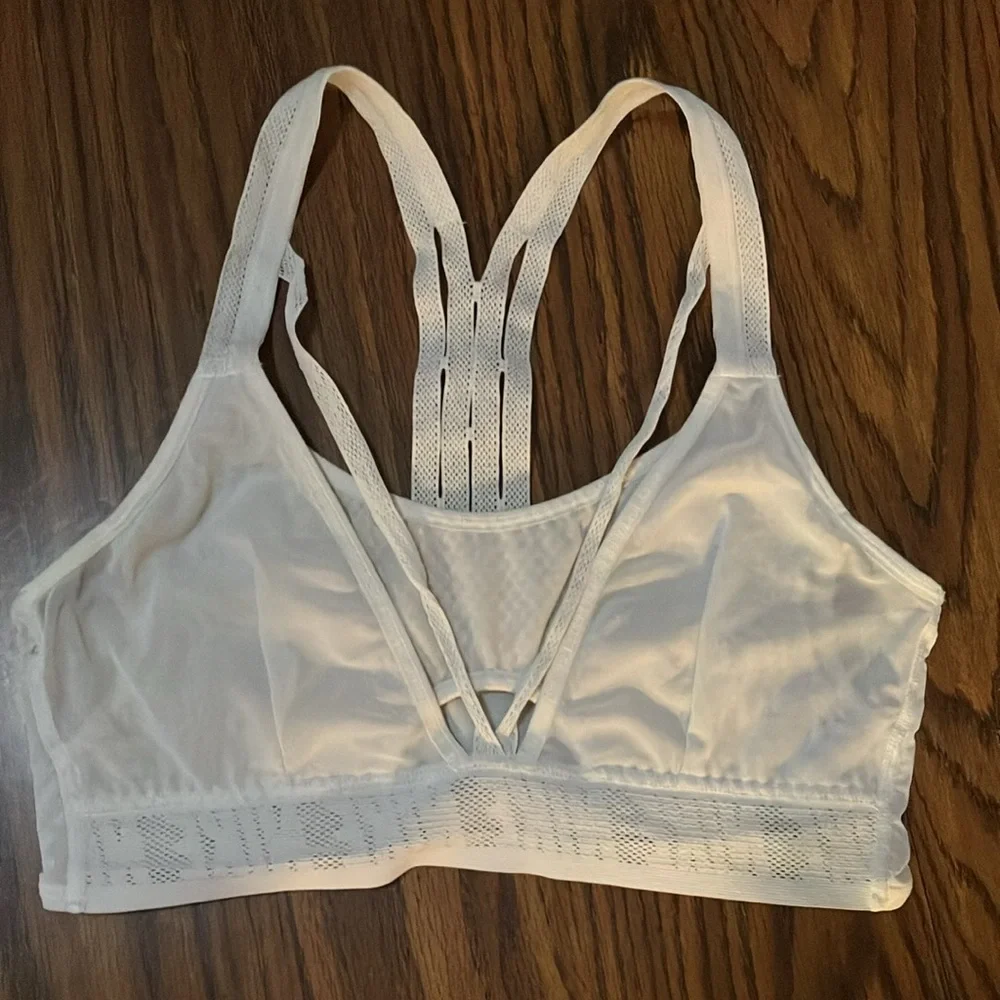 Nike Women's Off-White M Sports Bra - Picture 4 of 5